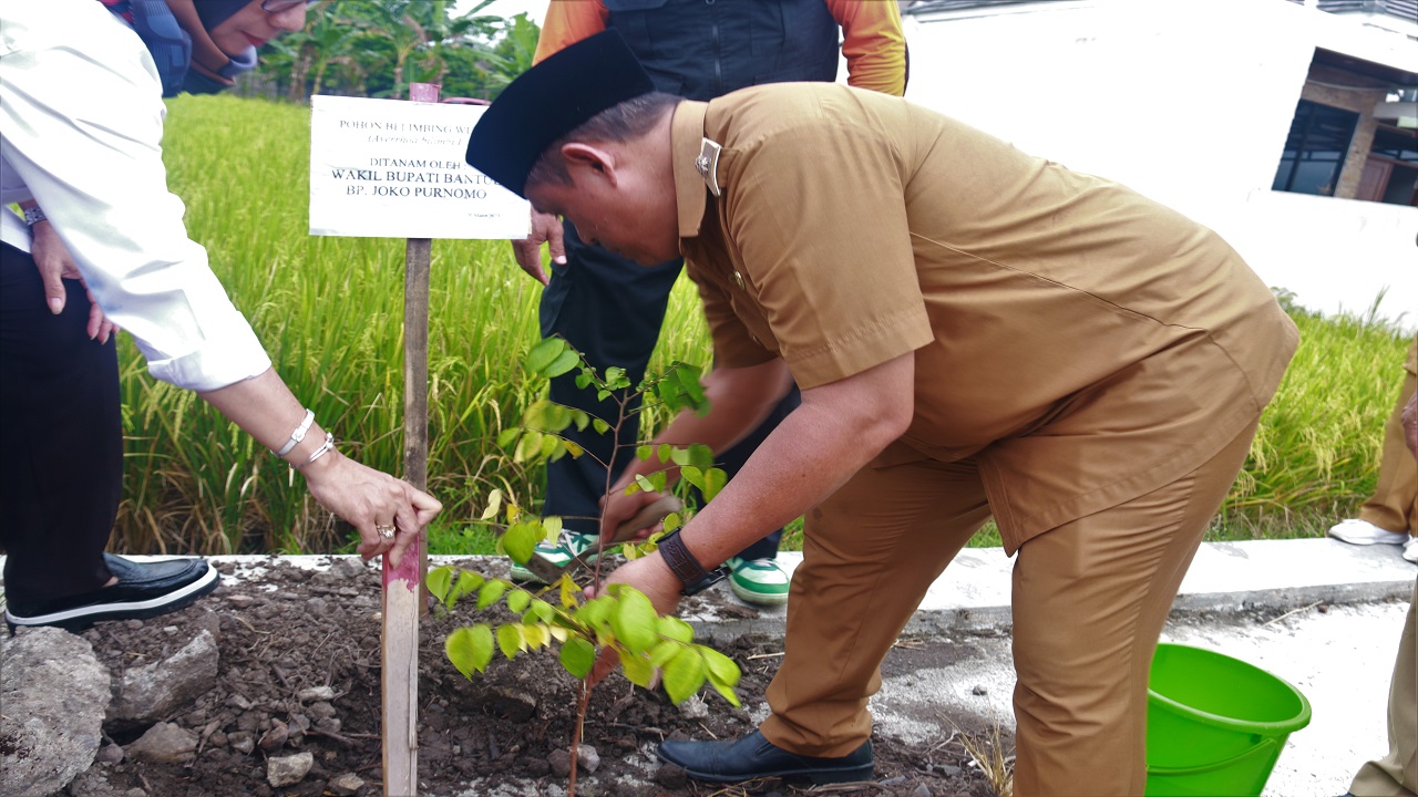 Peringati Hari Desa Asri Nusantara, Ribuan Pohon Ditanam di Bantul