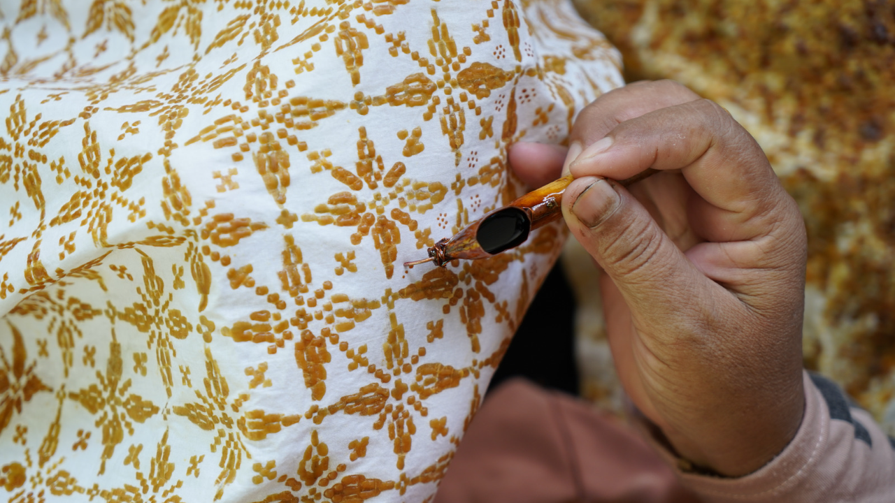 Karya Seni Warisan: 10 Batik Khas Indonesia yang Memukau