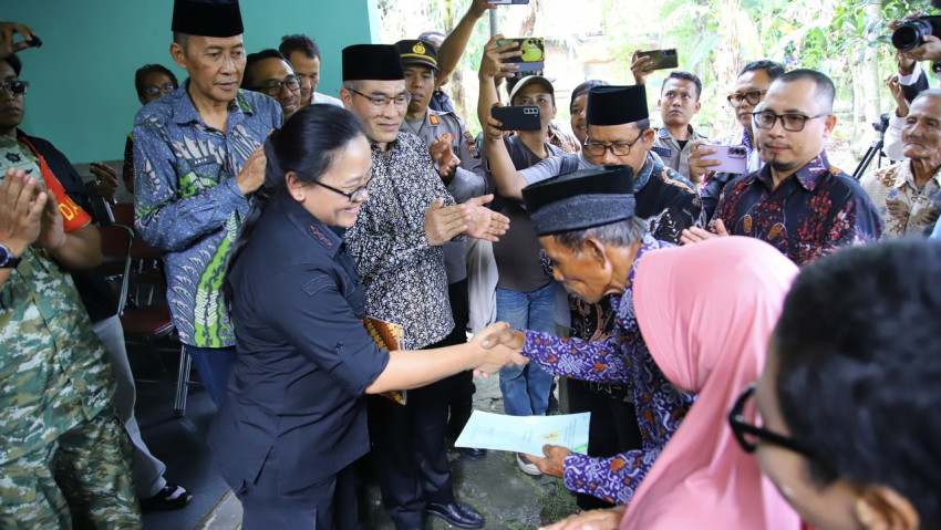 Setahun Berjuang, Sertipikat Tanah Mbah Tupon Akhirnya Kembali